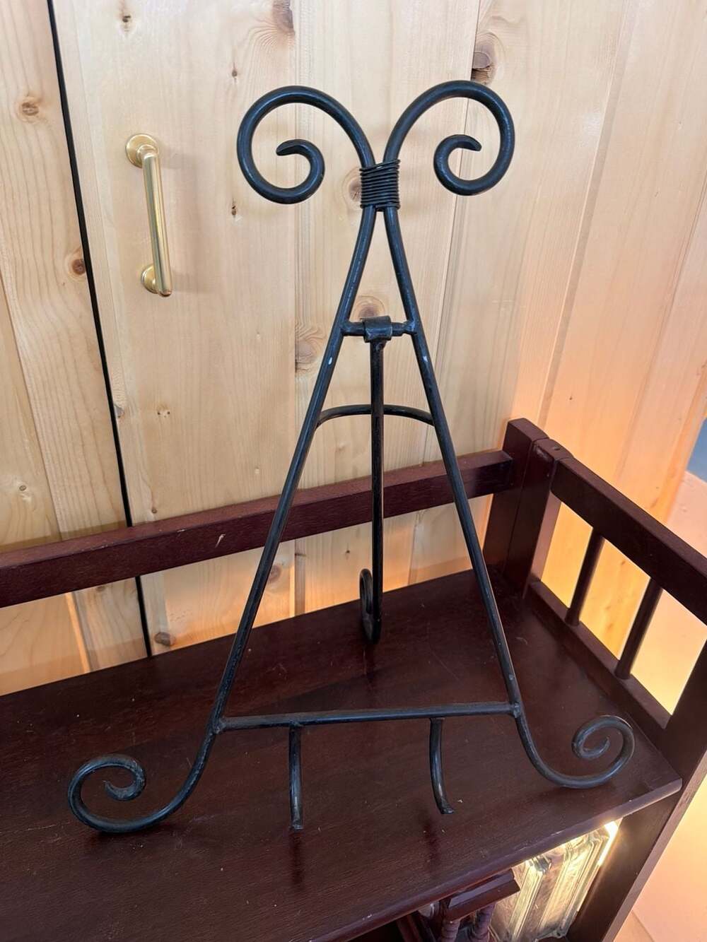 Black Wrought Iron Scrollwork Display Stand Easel Plate Holder Book Holder